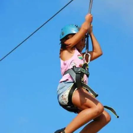 Charming In With Shared Pool Feriehus Pataias